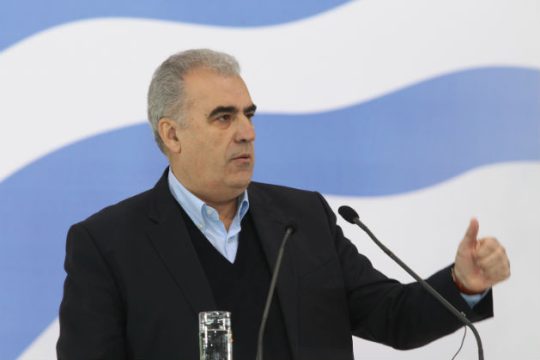 Δεν θα κατέβει στις εκλογές, στηρίζει τον Παπανδρέου ο Ρέππας