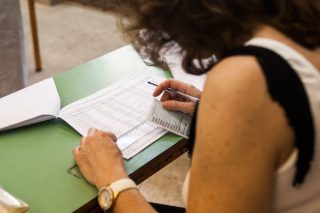 Εμπλοκή με την ψήφο των 18άρηδων
