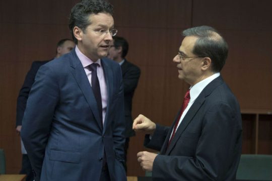 Στα χαρακώματα εν όψει της μάχης για το χρέος
