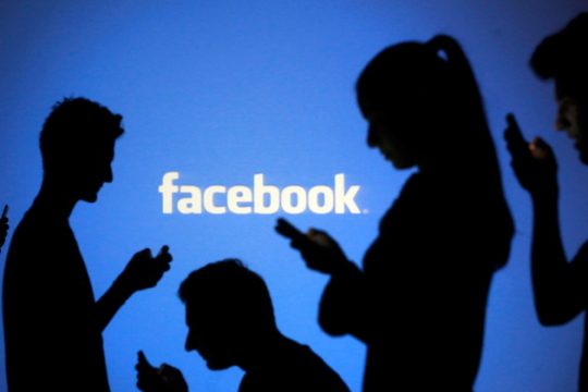 Πιλοτική δοκιμή του «Facebοok at work»