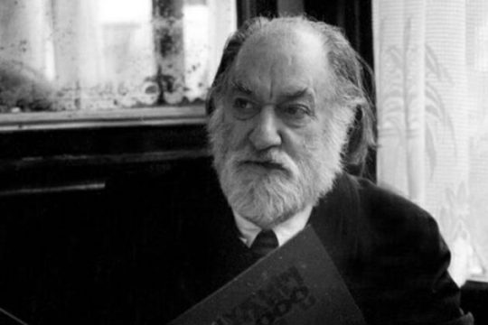 «Ηλίας Πετρόπουλος: ένας τεχνίτης της διαστροφής»