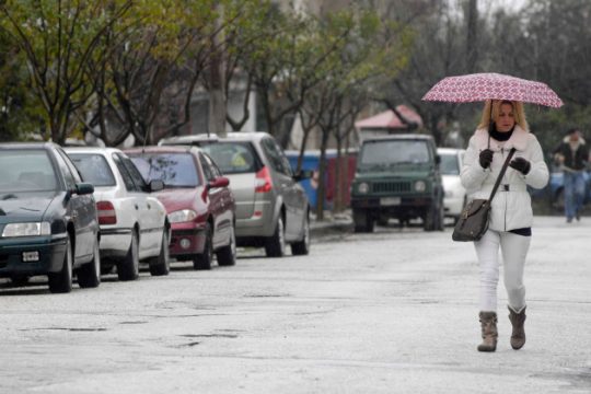 Βροχερός ο καιρός σε όλη τη χώρα