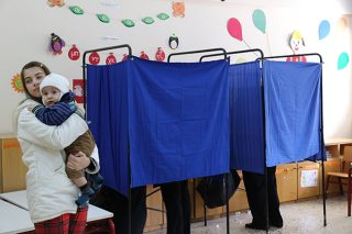 Τι περιμένει τώρα ο λαός από τα κόμματα