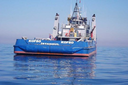 Συνοδευτικό σκάφος του Barbaros προσάραξε σε ξέρα