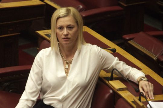 Μήνυση στη Ραχήλ Μακρή για το «τύπωμα χρήματος»