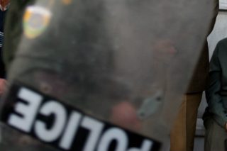 Επέμβαση των ΜΑΤ για να σπάσει η απεργία στη «Γενική Ανακυκλώσεως Α.Ε.»