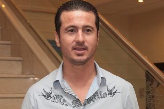 Μπρος γκρεμός και πίσω χρέη