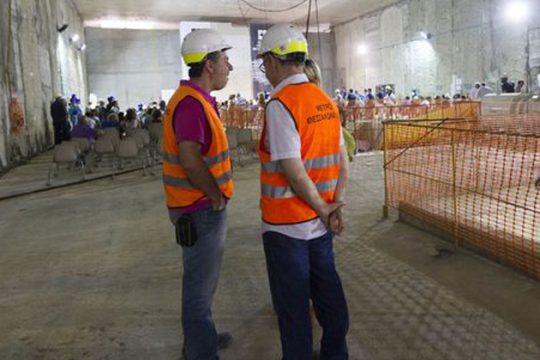 Απολύσεις απ’ το τηλέφωνο