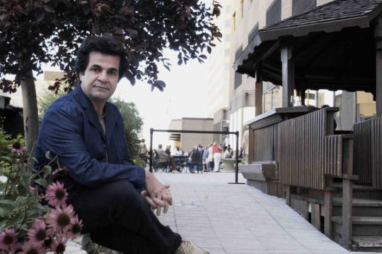 Κι όμως γυρνάει