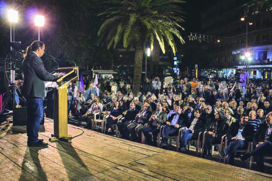 «Μπαλοθιές» για μία θέση στις λίστες