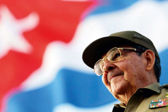 Σε άρση του εμπάργκο καλεί τις ΗΠΑ ο Ρ. Κάστρο