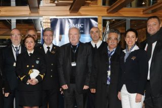 Το κρουαζιερόπλοιο MSC SINFONIA έκανε ποδαρικό στο λιμάνι του Πειραιά