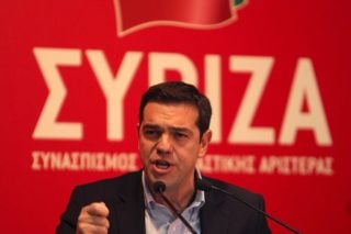 Σύμμαχοι στην πόρτα της Κουμουνδούρου