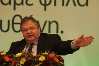 Συνεδριάζουν η Κ.Ο. και το Πολιτικό Συμβούλιο του ΠΑΣΟΚ
