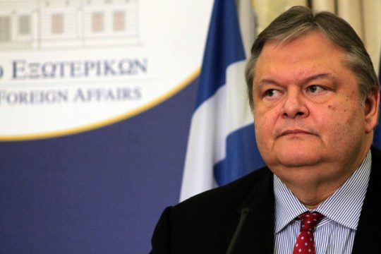 Αντιπολίτευση με κριτική διάθεση