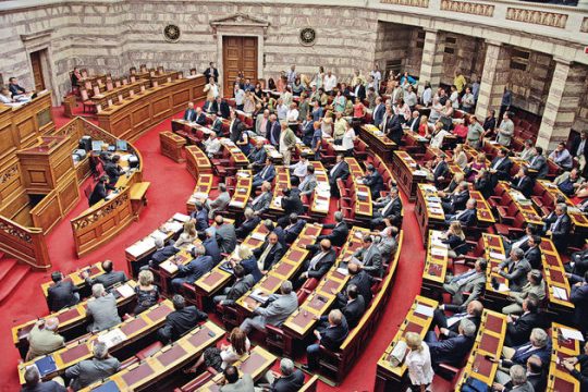 Ποιοι αναλαμβάνουν τα υπουργεία Οικονομικών, Ανάπτυξης, Εσωτερικών