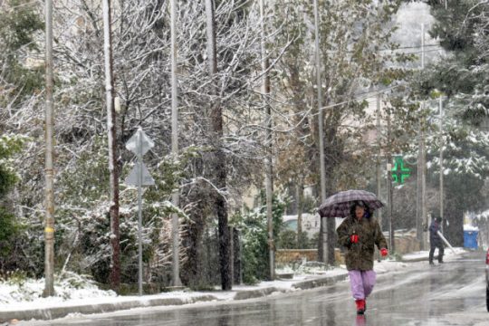 Σε εξέλιξη σφοδρό κύμα κακοκαιρίας σε όλη τη χώρα
