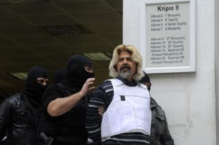 Ορθοπεταλιές στον ανακριτή