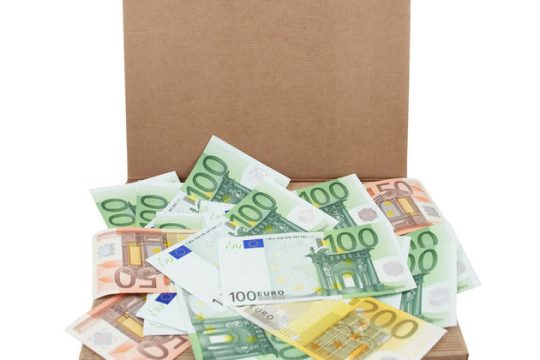 Το χρήμα δεν πάει σε επενδύσεις