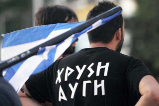 Η Χρυσή Αυγή αυτοκαρφώνεται