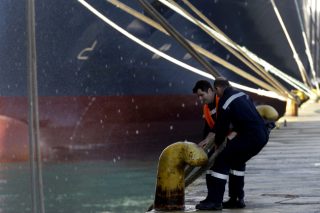 Δίωξη κατά ναυτεργατών που συμμετείχαν σε απεργία