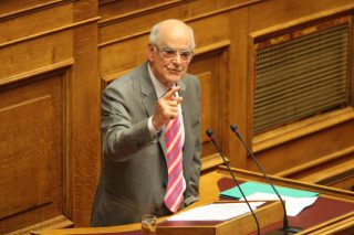 «Πρέπει να στηριχθεί η νέα κυβέρνηση»