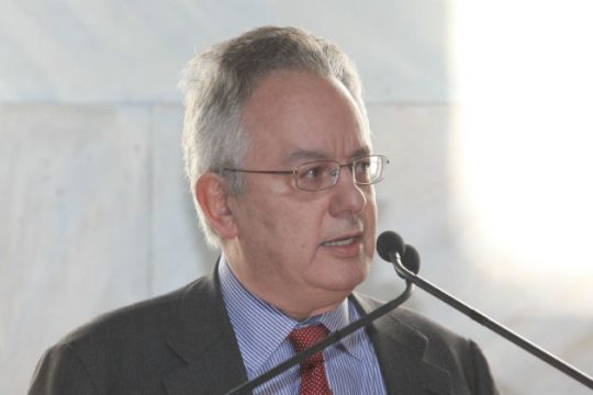 Το ΠΑΣΟΚ στηρίζει Ν. Αλιβιζάτο για ΠτΔ