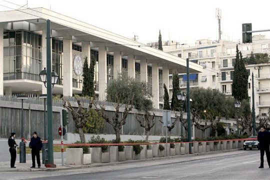 Διαπραγματευτικές «νουθεσίες» της αμερικάνικης πρεσβείας