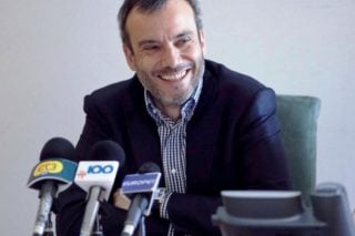 Εφαγε… πόρτα επειδή διαφώνησε
