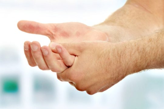 Απλή εξέταση δέρματος δείχνει Αλτσχάιμερ και Πάρκινσον