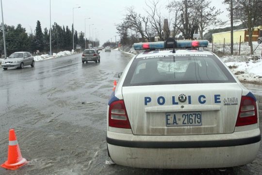 Ελαφρύς τραυματισμός αστυνομικού στο Ζεφύρι