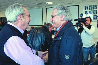 Επιστρέφετε ό,τι και να γίνει