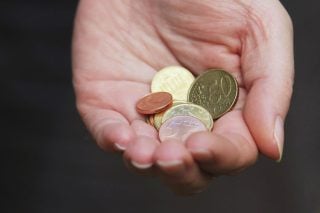 Σκληρά παζάρια για τον κατώτατο μισθό