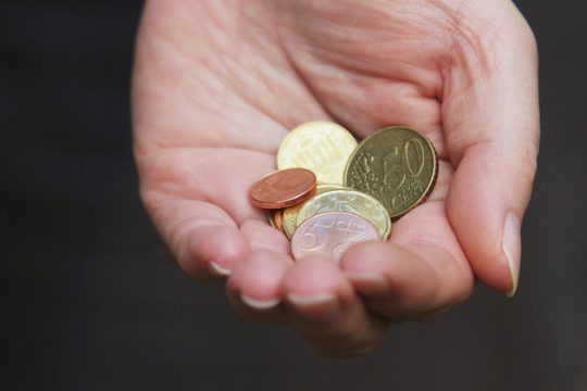 Σκληρά παζάρια για τον κατώτατο μισθό