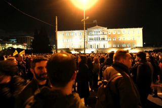Στηρίζουν την κυβέρνηση κατά της λιτότητας
