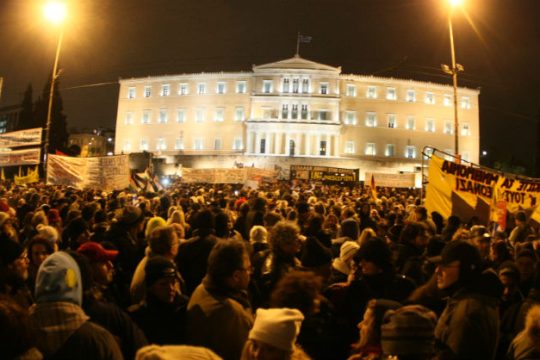 Στις πλατείες την Κυριακή για την Ελλάδα