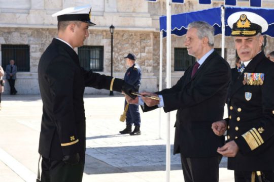 Ορκίστηκαν 79 νέοι σημαιοφόροι του Λιμενικού