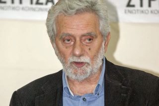 Απουσία βιβλίων, Ελλειψη καθηγητών, Ναυτάκια… Συριανά