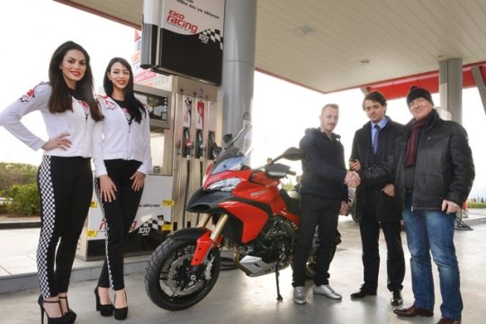 Τον έψαχνε καιρό και τον βρήκε, σε ένα πρατήριο ΕΚΟ…