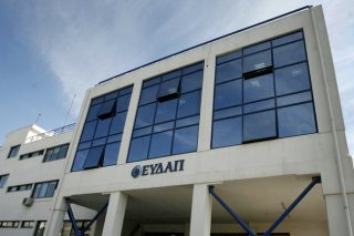 Κακήν κακώς… διαγωνισμοί