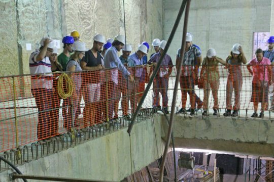 Αυτήν τη φορά «πάγωσαν» οι εργολάβοι