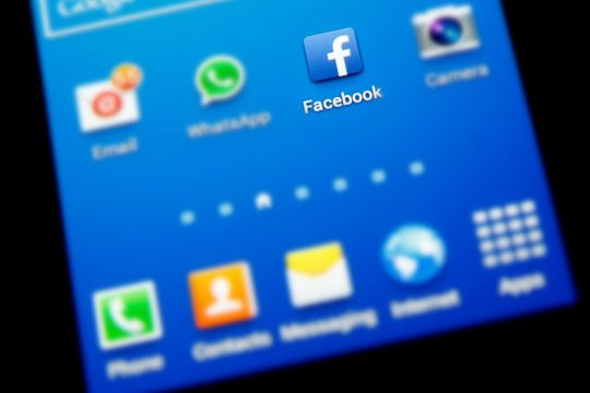 Παραπλανητικά προφίλ στο facebook υπόσχονται κέρδη