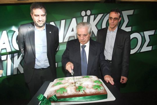 Αποθέωση για Παύλο