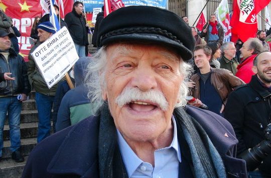Στον δρόμο για την Ελλάδα και για τους ίδιους