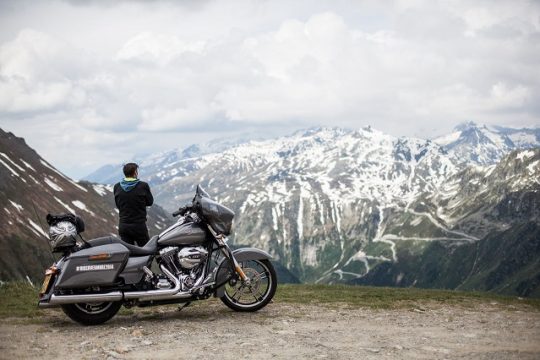 Η Harley-Davidson® προσφέρει σε έναν τυχερό μοτοσικλετιστή την εργασία των ονείρων του!!
