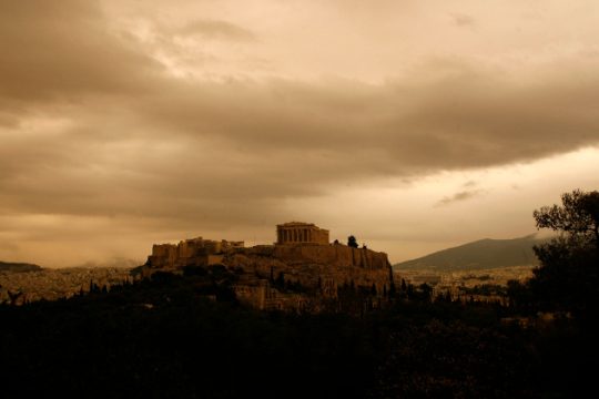 Επανέρχεται η σκόνη στο λεκανοπέδιο