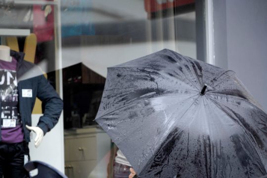 Επιστρέφουν βροχές και καταιγίδες