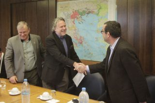 Από τη Βουλή το τέλος της διαθεσιμότητας