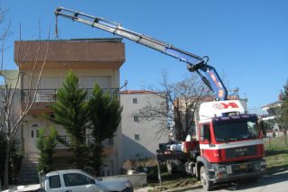 Αποκαθηλώθηκε κεραία κινητής στην Πυλαία