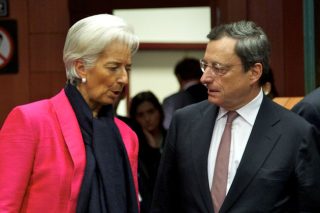 Με τη ρήξη στη φαρέτρα του